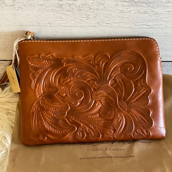 Patricia Nash Clutch Natural NWT - Picture 4 of 5